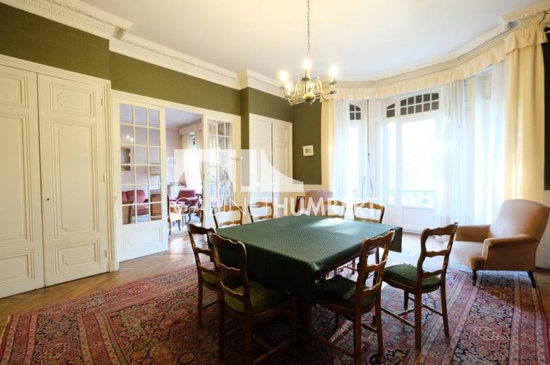 Appartement - 231 m² - 7 pièces