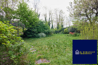 Maison traditionnelle - 230 m² - 8 pièces