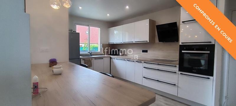 Maison - 101 m² - 5 pièces