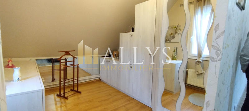 Maison - 122 m² - 7 pièces