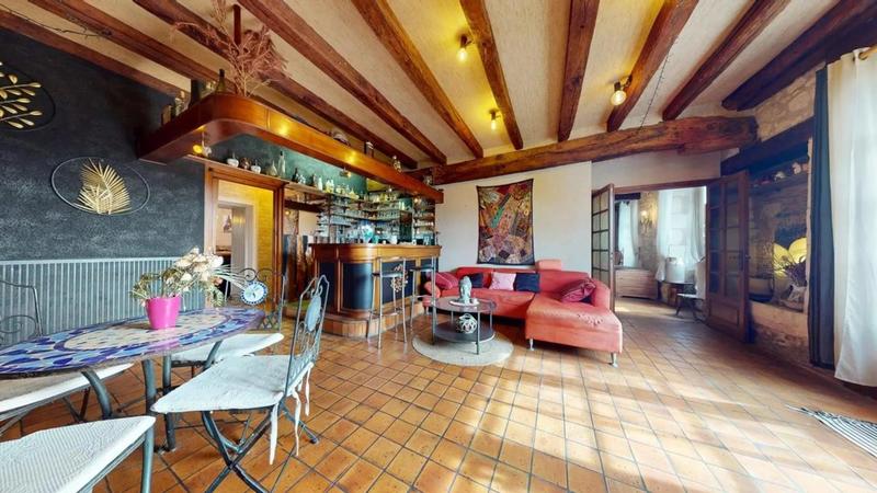 Maison en pierre - 265 m² - 7 pièces