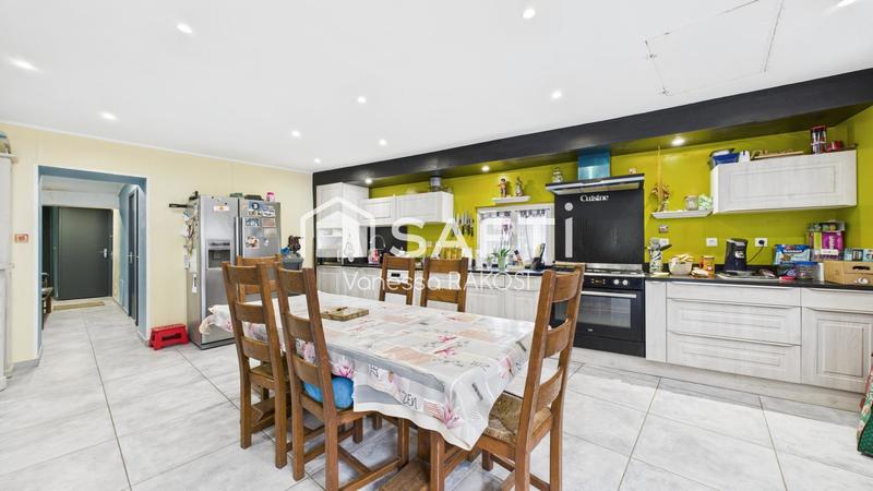 Maison - 94 m² - 4 pièces