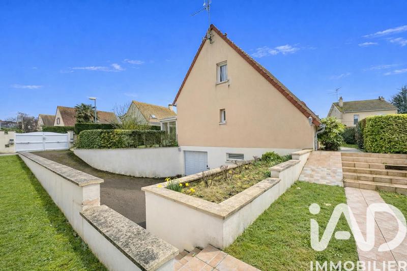 Maison - 113 m² - 6 pièces