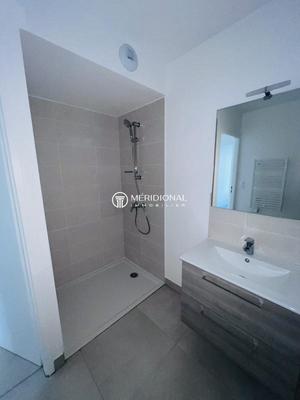 Appartement - 82 m² - 3 pièces