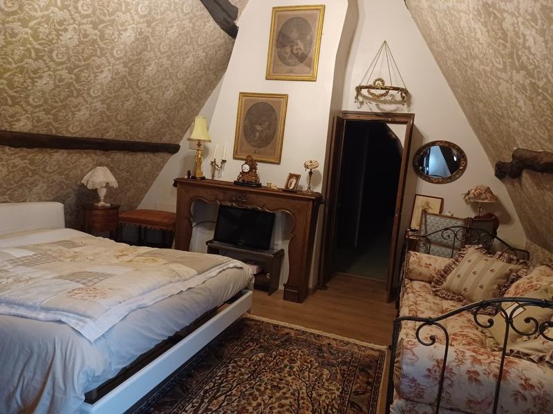 Maison - 222 m² - 6 pièces