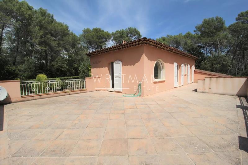 Villa - 230 m² - 6 pièces