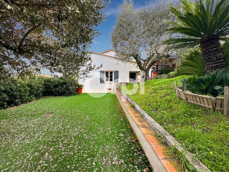 Villa - 180 m² - 4 pièces