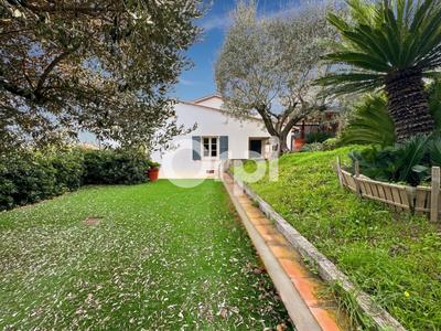 Villa - 180 m² - 4 pièces