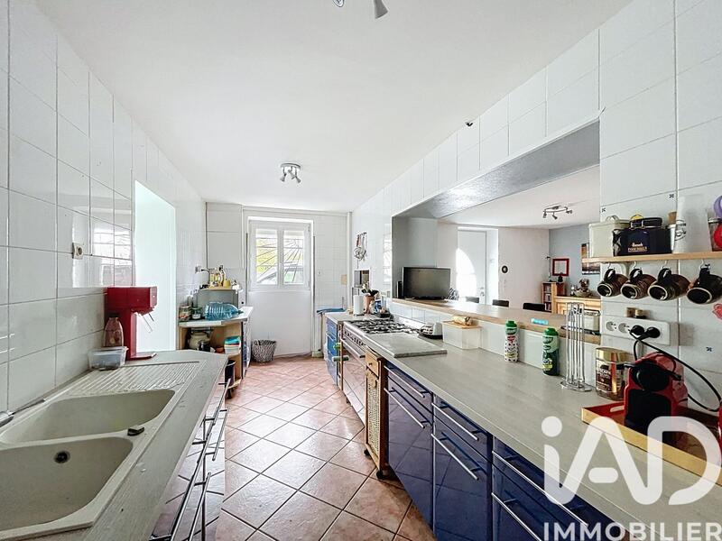 Maison de village - 255 m² - 8 pièces