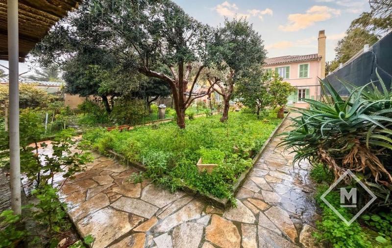 Maison - 153 m² - 7 pièces