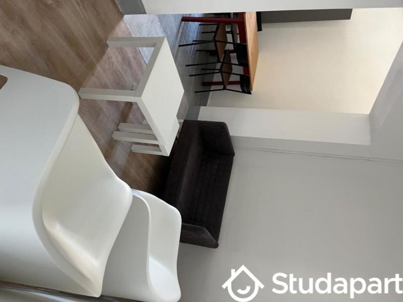 Chambre - 16 m² - 1 pièce