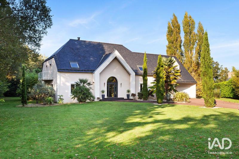 Maison - 283 m² - 8 pièces