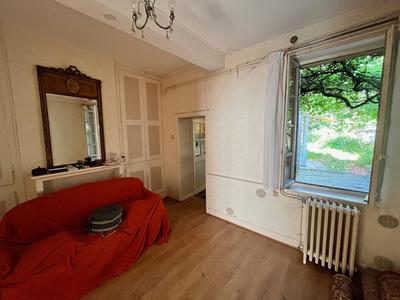 Maison - 200 m² - 9 pièces