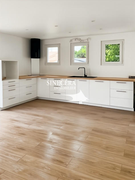 Maison - 170 m² - 8 pièces