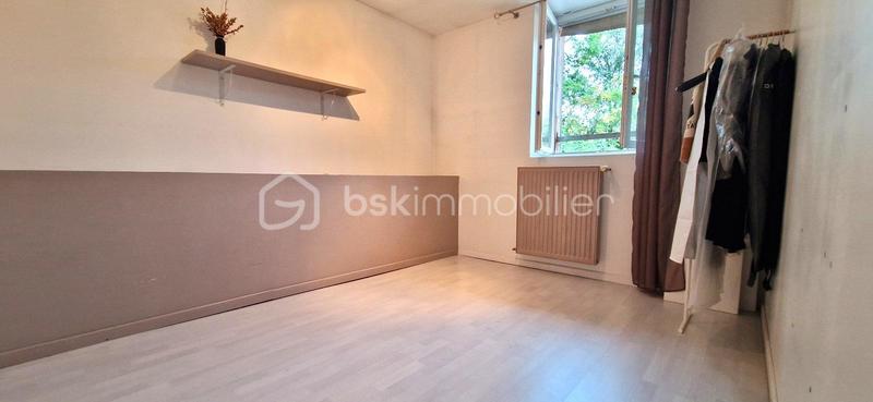 Appartement - 100 m² - 5 pièces