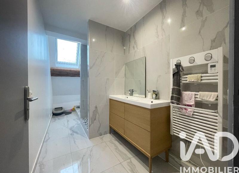 Maison - 200 m² - 7 pièces