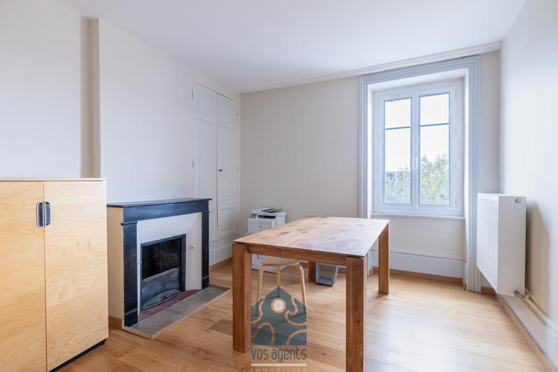 Maison - 280 m² - 8 pièces