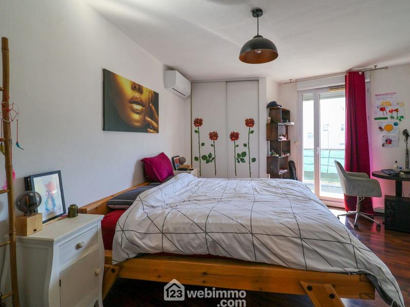 Appartement - 105 m² - 4 pièces