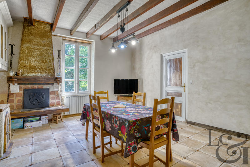 Maison - 313 m² - 8 pièces