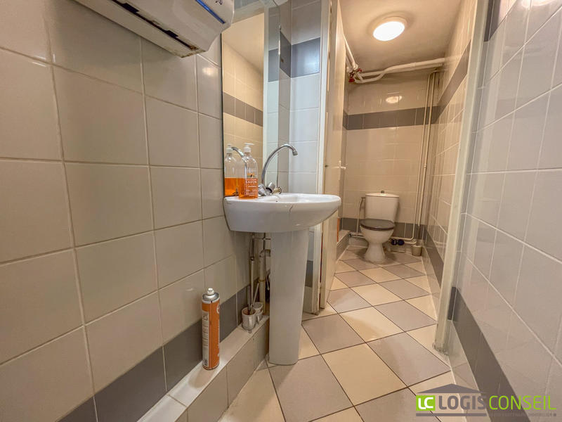 Local commercial - 113 m² - 5 pièces