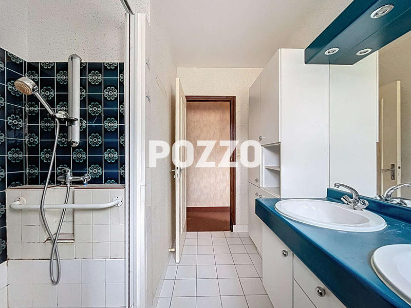 Maison - 90 m² - 5 pièces