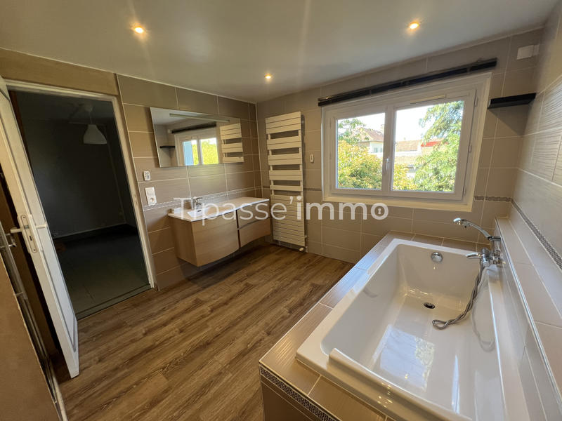 Maison - 122 m² - 5 pièces