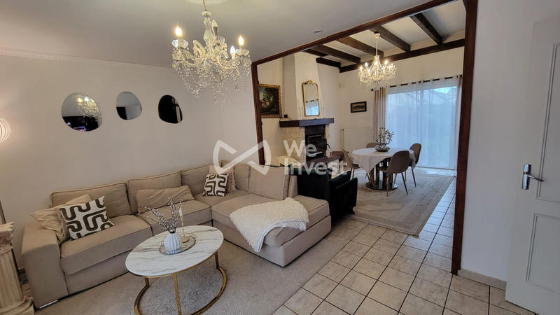 Maison traditionnelle - 140 m² - 7 pièces