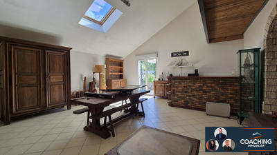 Maison - 223 m² - 8 pièces