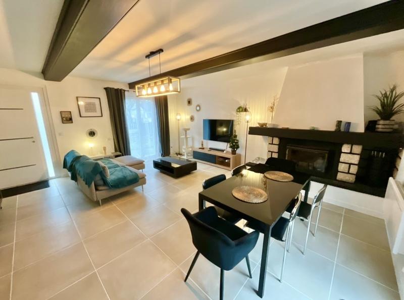 Maison traditionnelle - 85 m² - 6 pièces