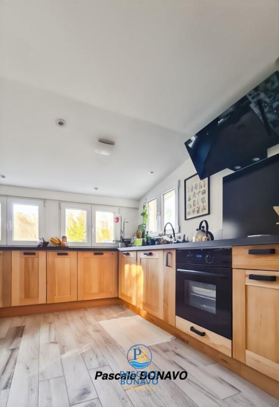 Maison - 324 m² - 13 pièces