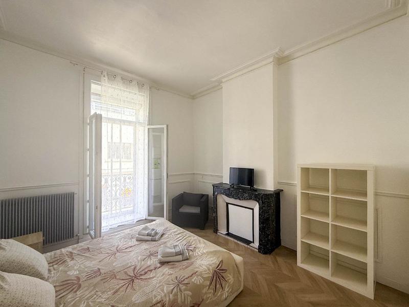 Appartement haussmannien - 119 m² - 4 pièces