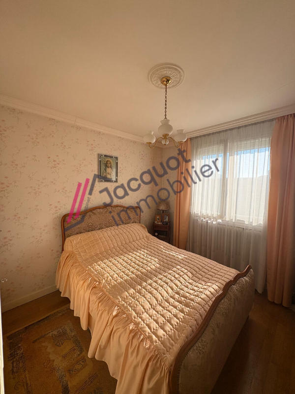 Maison - 102 m² - 6 pièces