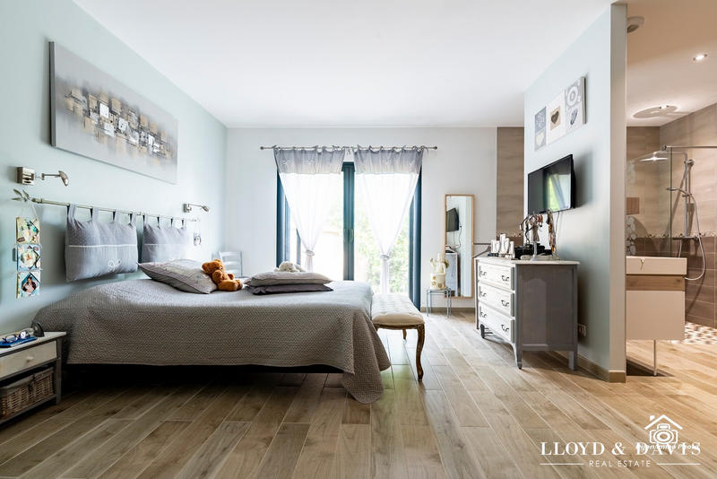 Maison - 180 m² - 5 pièces