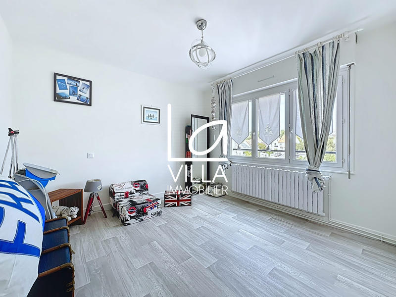 Maison - 102 m² - 4 pièces