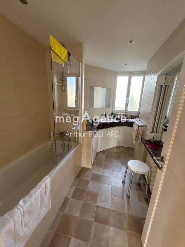 Appartement - 132 m² - 5 pièces