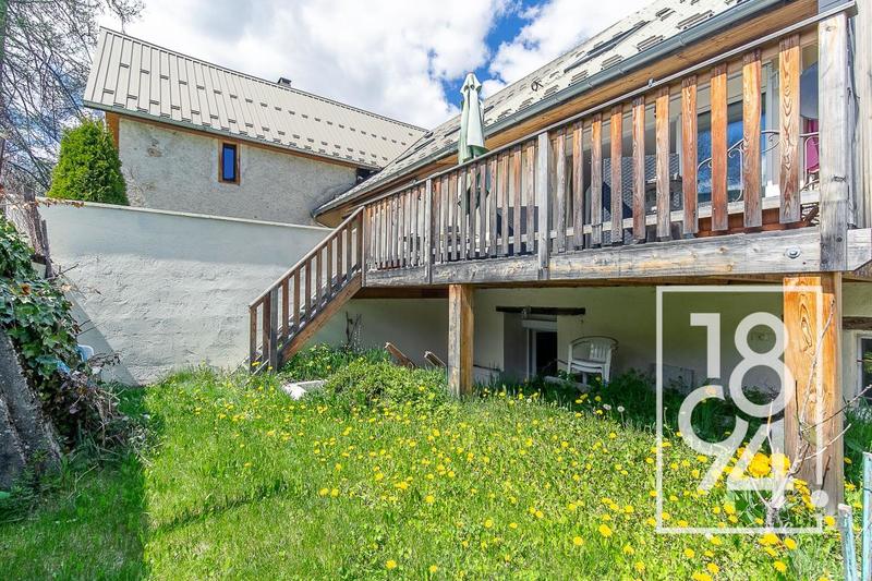 Appartement - 129 m² - 7 pièces