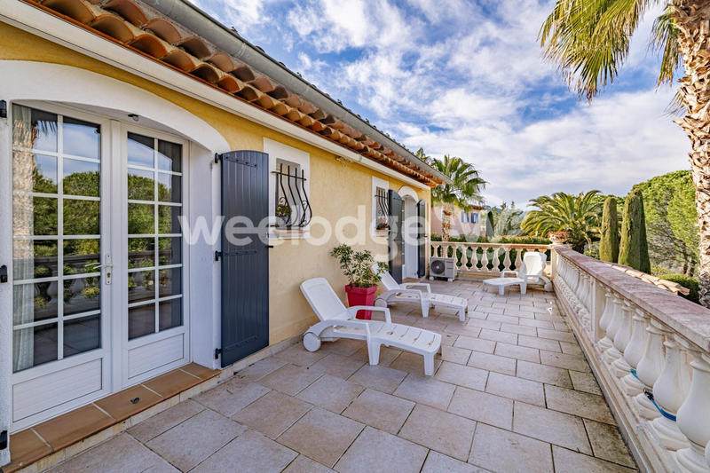Villa - 205 m² - 7 pièces
