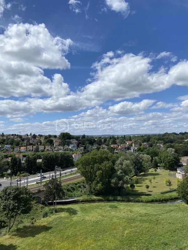 Appartement - 80 m² - 5 pièces