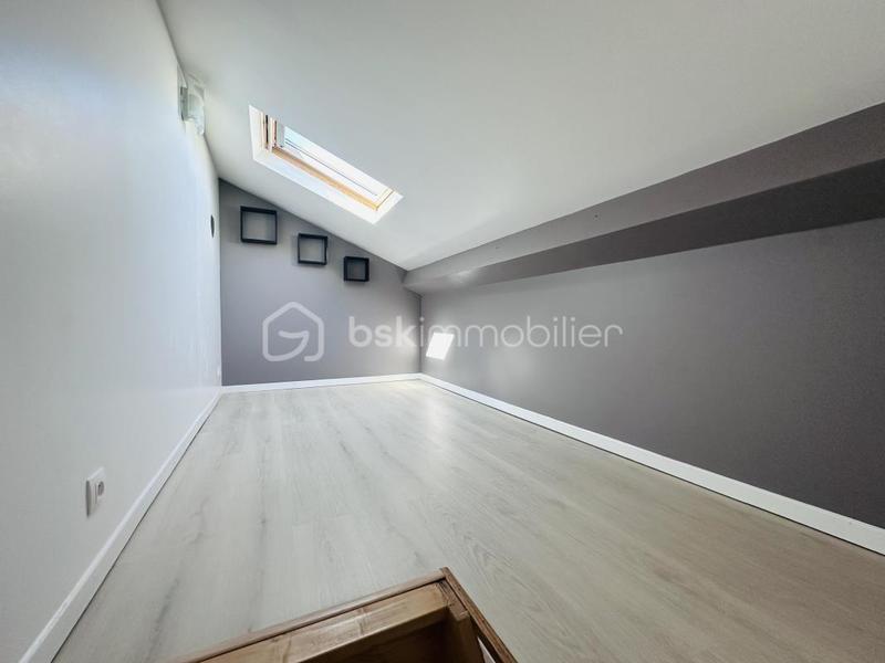 Appartement - 60 m² - 2 pièces