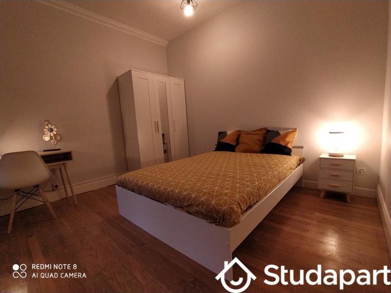 Chambre - 11 m² - 1 pièce