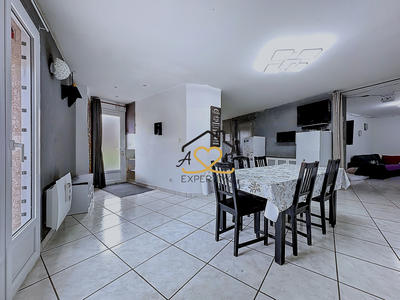 Maison - 135 m² - 6 pièces