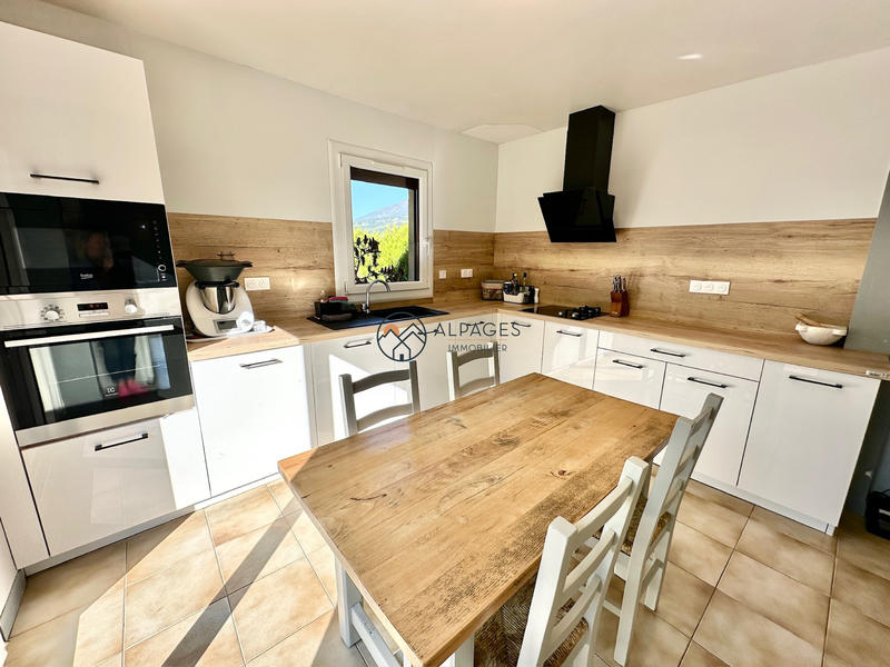 Châlet - 143 m² - 6 pièces