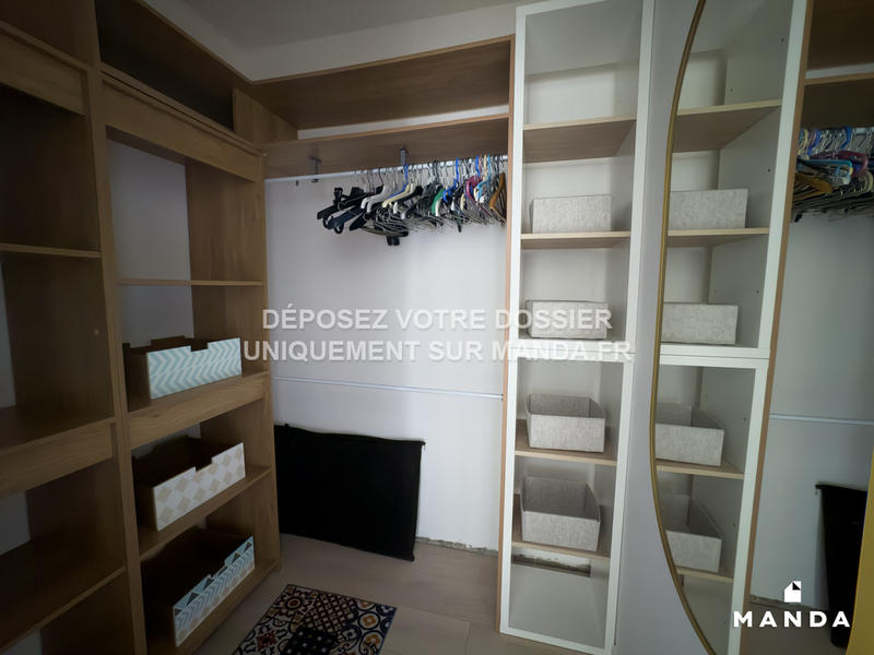 Chambre - 10 m² - 4 pièces