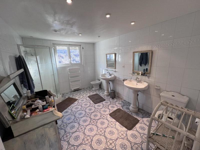 Moulin - 133 m² - 6 pièces