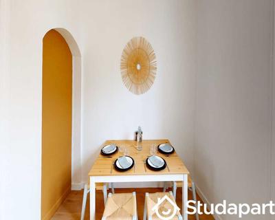 Chambre - 70 m² - 1 pièce