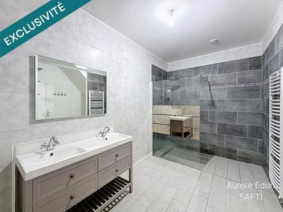 Maison - 142 m² - 6 pièces