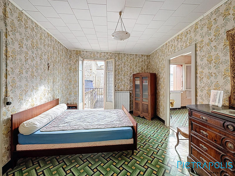 Maison - 312 m² - 11 pièces