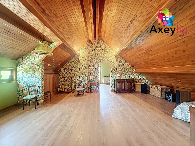 Maison - 172 m² - 9 pièces