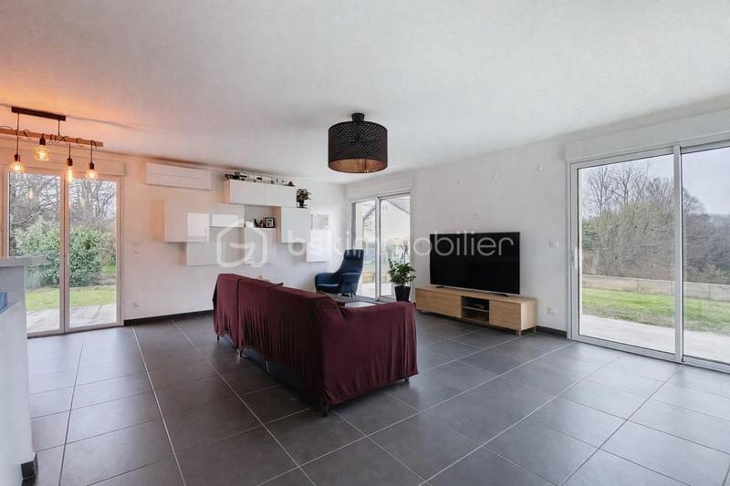 Maison - 102 m² - 4 pièces