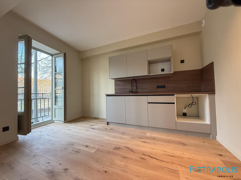 Appartement - 102 m² - 4 pièces